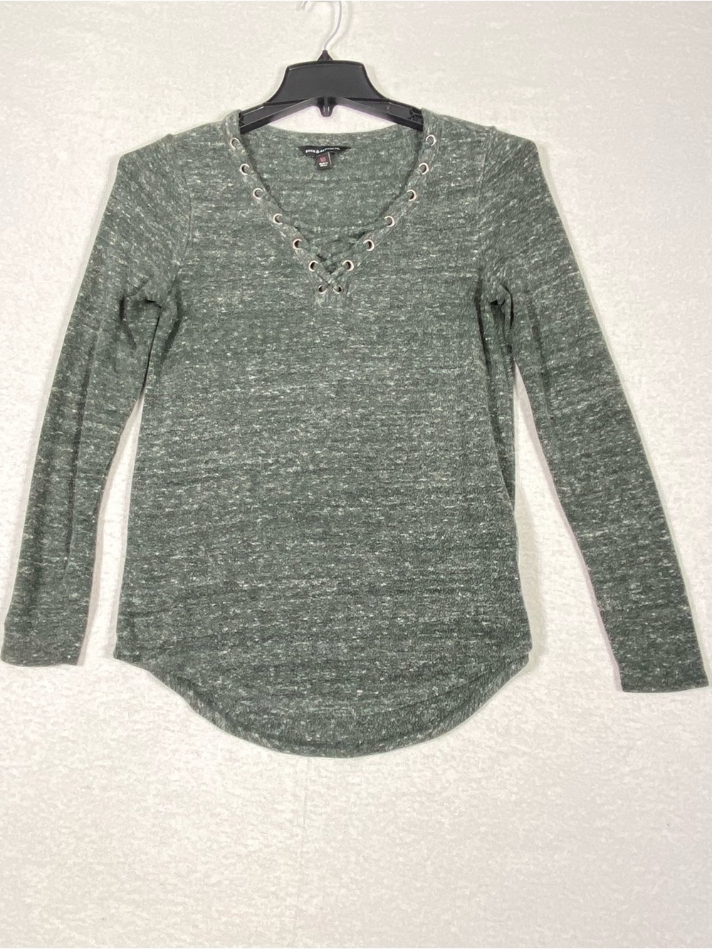 Rock & Republic Long Sleeve Top Women's XS Green Heathered Laced V Neck Casual
